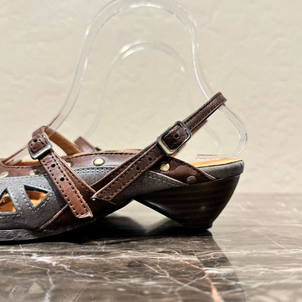Vintage John Fluevog Studded Leather Slingback Pumps - Picture 3 of 13